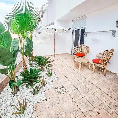 Oceanview Boutique House, 125 Sqm, Parking, Sunset Rooftop Feriehus