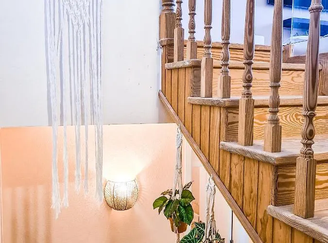 Oceanview Boutique House, 125 Sqm, Parking, Sunset Rooftop Feriehus