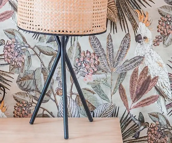 Vakantiehuis Oceanview Boutique House, 125 Sqm, Parking, Sunset Rooftop