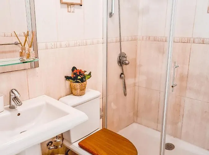 Oceanview Boutique House, 125 Sqm, Parking, Sunset Rooftop Vakantiehuis *