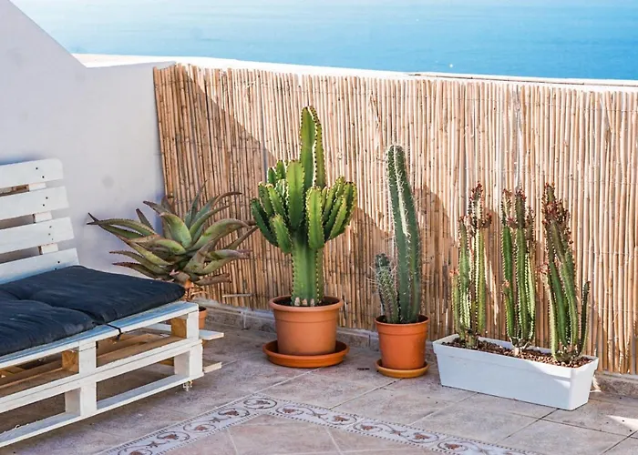 Oceanview Boutique House, 125 Sqm, Parking, Sunset Rooftop Feriehus