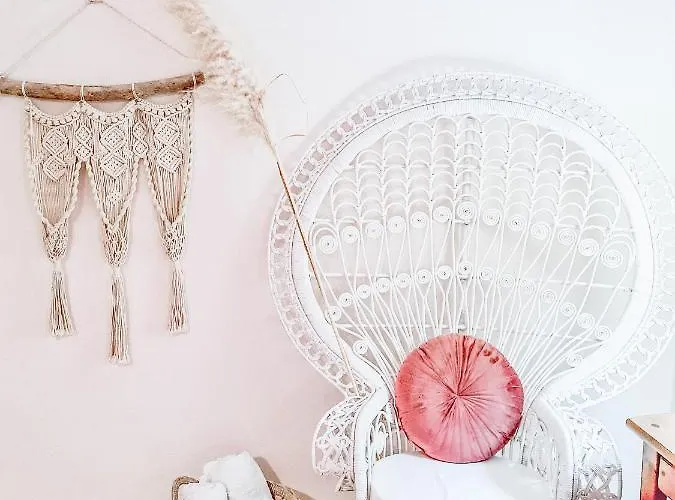 Oceanview Boutique House, 125 Sqm, Parking, Sunset Rooftop Vakantiehuis