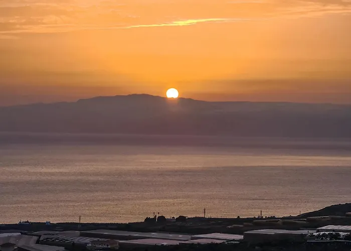 Oceanview Boutique House, 125 Sqm, Parking, Sunset Rooftop