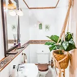Будинок відпочинку Oceanview Boutique House, 125 Sqm, Parking, Sunset Rooftop