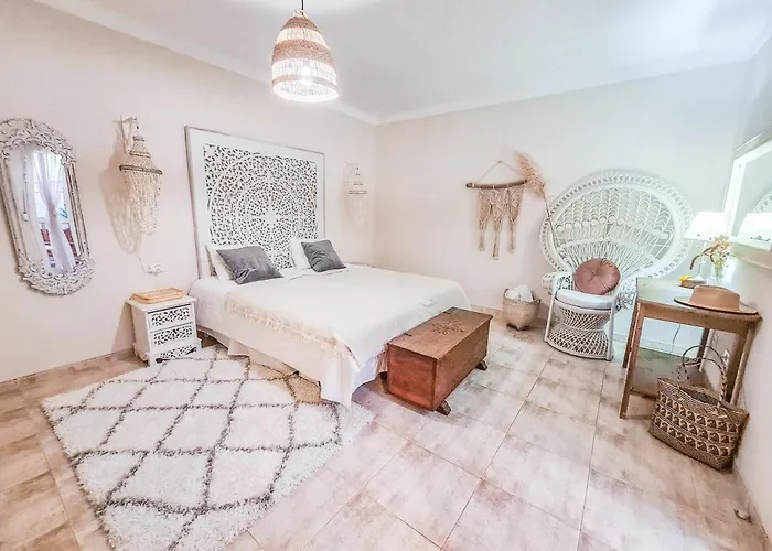 Casa vacanze Oceanview Boutique House, 125 Sqm, Parking, Sunset Rooftop *