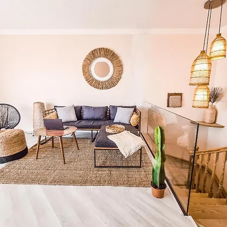 Oceanview Boutique House, 125 Sqm, Parking, Sunset Rooftop * أذيخي