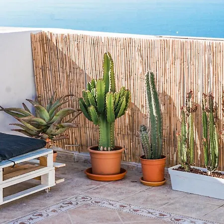 Designer House Adeje, 125qm, Panoramic Ocean View & Garden بيت للعطل