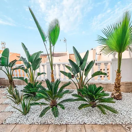 بيت للعطل Designer House Adeje, 125qm, Panoramic Ocean View & Garden *